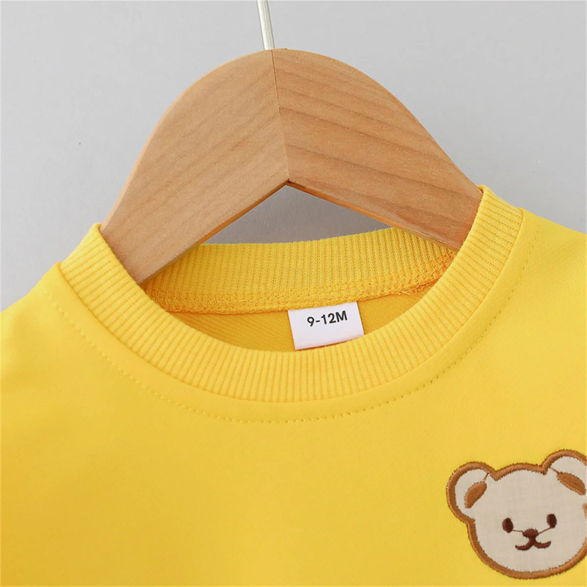 Children's Set Spring and Autumn Simple Little Bear Head Round Neck Long Sleeve Pants